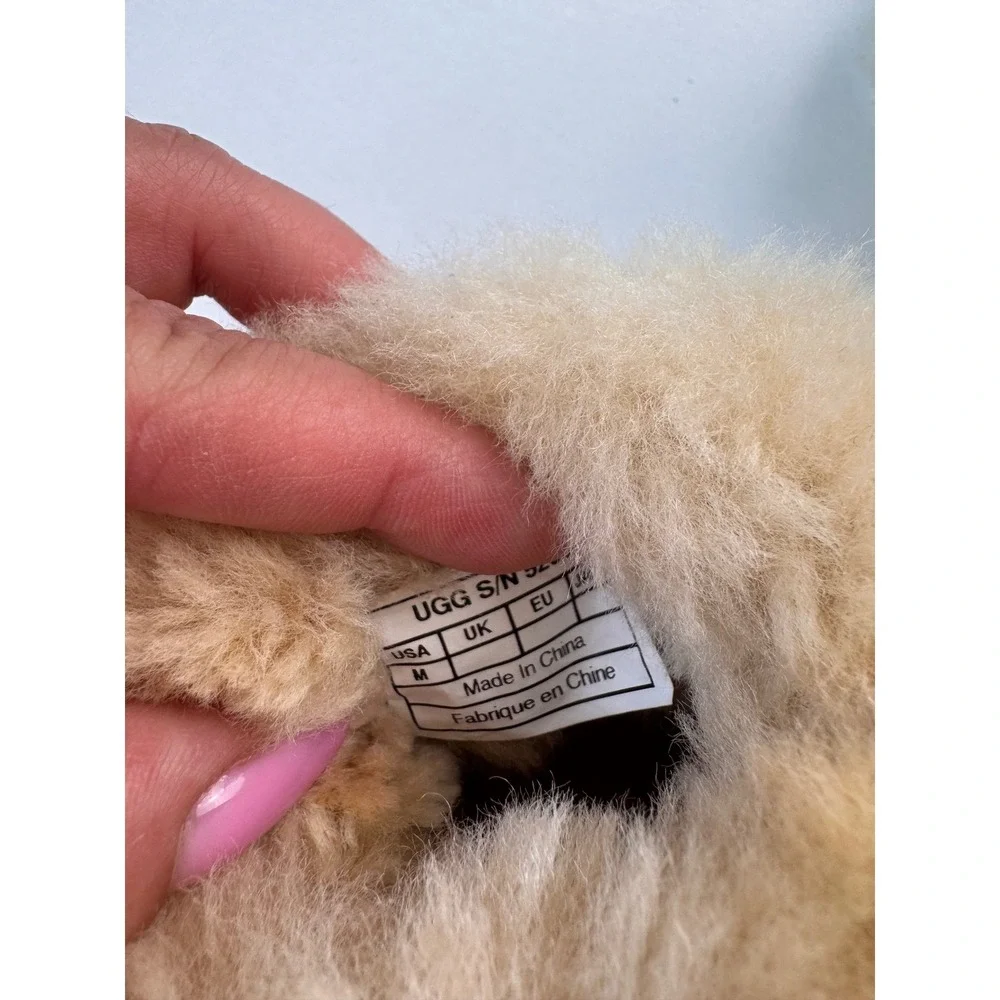 UGG‎ Australia Shearling Suede Sheepskin Fur Lined Baby Moccasins M